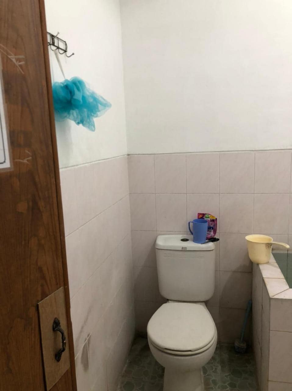 OYO 90482 Rumah Oma Syariah Kupang  Luaran gambar