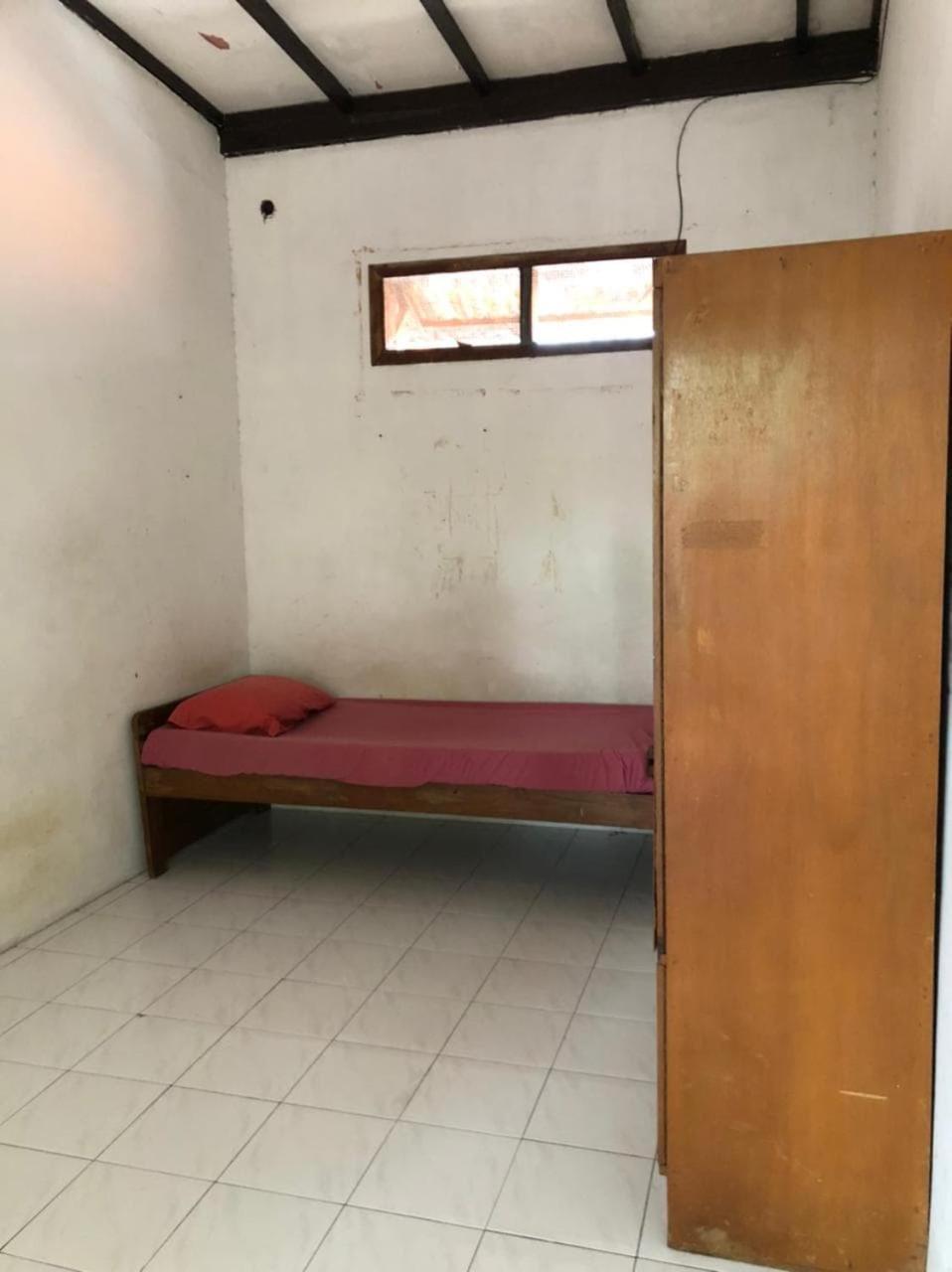 OYO 90482 Rumah Oma Syariah Kupang  Luaran gambar